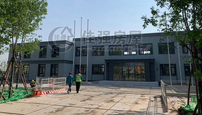 建设者之家二号营地打包箱式房现场